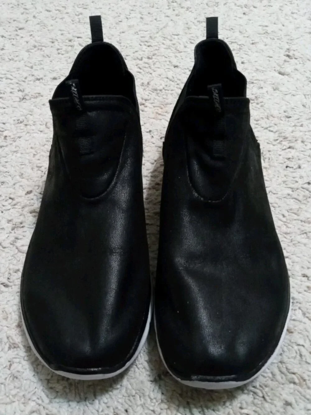 Skechers women black